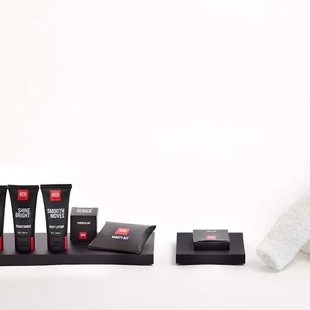 Szálloda Radisson Red *