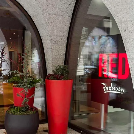Radisson Red