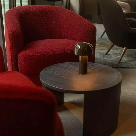 Radisson Red *