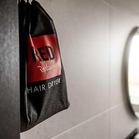 Hotel Radisson Red *